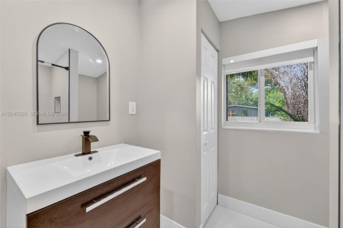 Casa en venta en Fort Lauderdale, Florida, 3 dormitorios, 97.27 m2 № 2338294 - foto 15