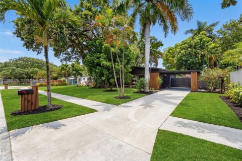 Casa en Fort Lauderdale, Florida 3 dormitorios, 97.27 m2 № 2338294