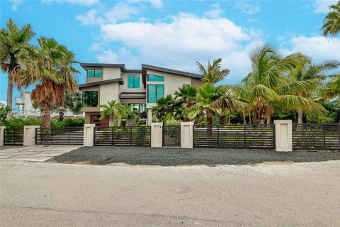 Casa en Key Largo, Florida 5 dormitorios, 308.16 m2 № 2020277