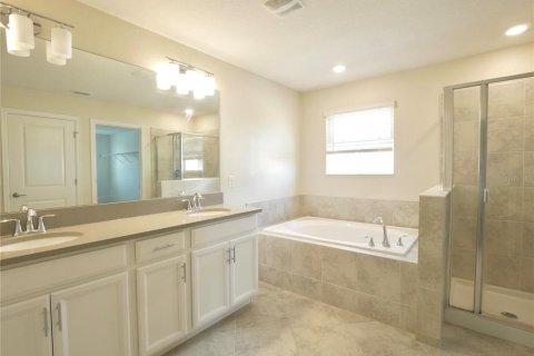 House in Davenport, Florida 4 bedrooms, 216.83 sq.m. № 2233765 - photo 22