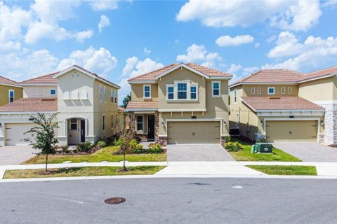 House in Davenport, Florida 4 bedrooms, 216.83 sq.m. № 2233765 - photo 3