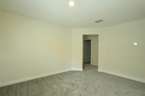 House in Davenport, Florida 4 bedrooms, 216.83 sq.m. № 2233765 - photo 13