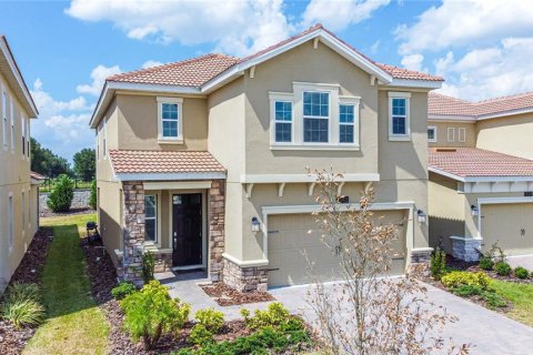 House in Davenport, Florida 4 bedrooms, 216.83 sq.m. № 2233765 - photo 2