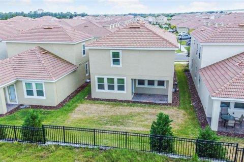 House in Davenport, Florida 4 bedrooms, 216.83 sq.m. № 2233765 - photo 4