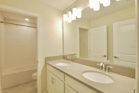 House in Davenport, Florida 4 bedrooms, 216.83 sq.m. № 2233765 - photo 17