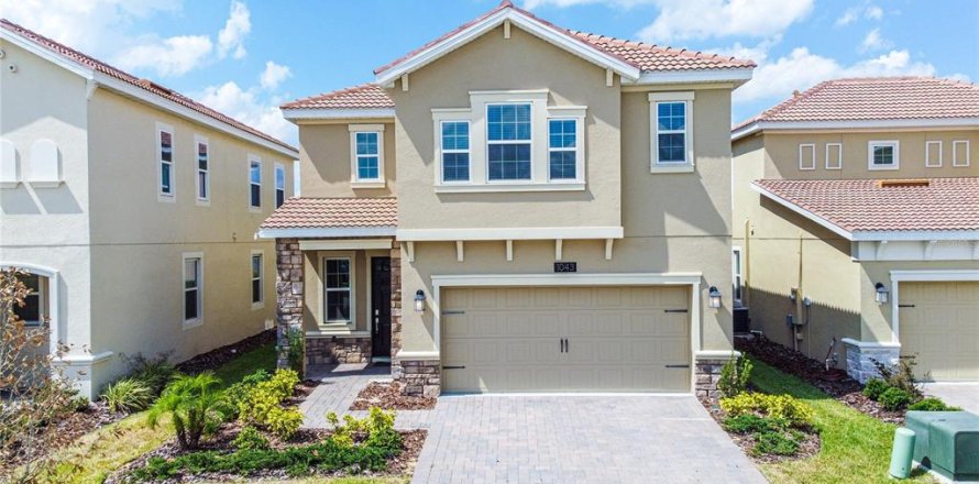 House in Davenport, Florida 4 bedrooms, 216.83 sq.m. № 2233765