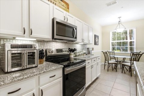 Купить кондоминиум в Киссимми, Флорида 10 комнат, 167.97м2, № 2217390 - фото 22