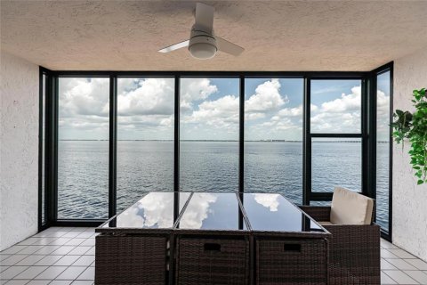 Condominio en alquiler en Punta Gorda, Florida, 3 dormitorios, 178 m2 № 1873449 - foto 8