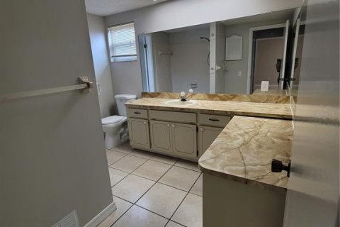 Appartement à louer à Spring Hill, Floride: 2 chambres, 92.9 m2 № 1885529 - photo 12