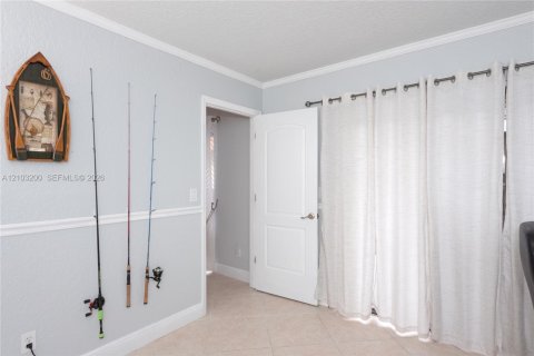 Copropriété à vendre à Davie, Floride: 3 chambres, 153.66 m2 № 2407877 - photo 16
