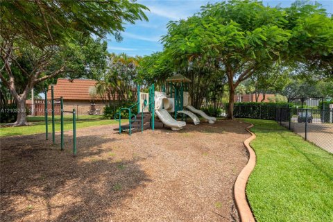 Copropriété à vendre à Davie, Floride: 3 chambres, 153.66 m2 № 2407877 - photo 30