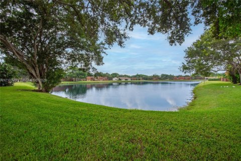 Copropriété à vendre à Davie, Floride: 3 chambres, 153.66 m2 № 2407877 - photo 26