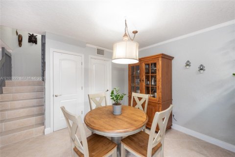 Copropriété à vendre à Davie, Floride: 3 chambres, 153.66 m2 № 2407877 - photo 11