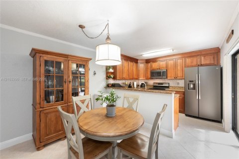 Copropriété à vendre à Davie, Floride: 3 chambres, 153.66 m2 № 2407877 - photo 10