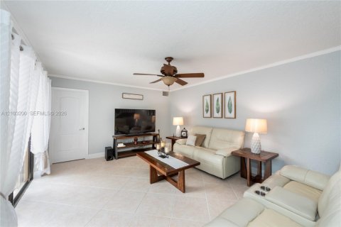 Copropriété à vendre à Davie, Floride: 3 chambres, 153.66 m2 № 2407877 - photo 6