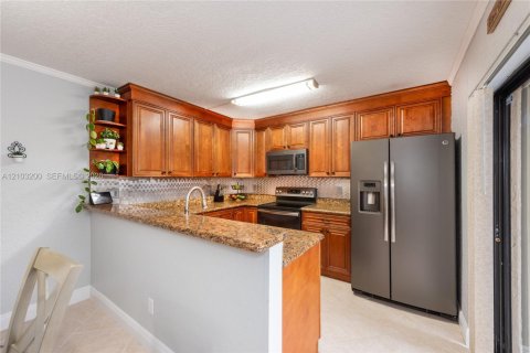 Copropriété à vendre à Davie, Floride: 3 chambres, 153.66 m2 № 2407877 - photo 12