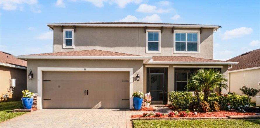 House in DeBary, Florida 5 bedrooms, 260.78 sq.m. № 1515019