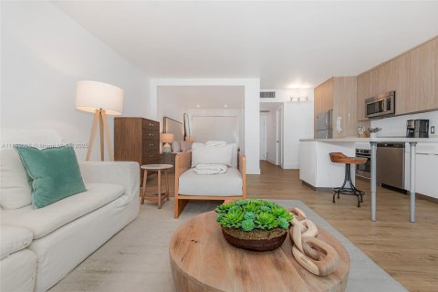 Снять в аренду кондоминиум в Майами-Бич, Флорида 55.74м2, № 1943963 - фото 26