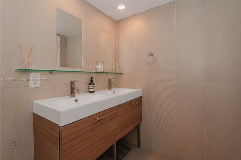 Снять в аренду кондоминиум в Майами-Бич, Флорида 55.74м2, № 1943963 - фото 16