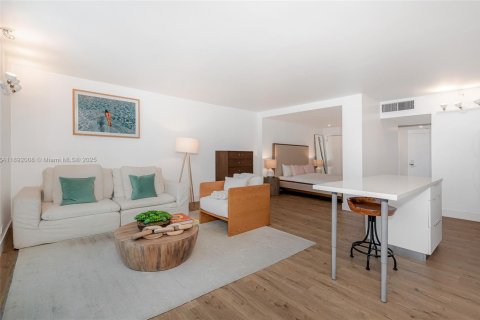 Снять в аренду кондоминиум в Майами-Бич, Флорида 55.74м2, № 1943963 - фото 27