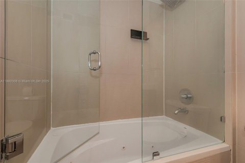 Снять в аренду кондоминиум в Майами-Бич, Флорида 55.74м2, № 1943963 - фото 15