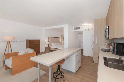 Снять в аренду кондоминиум в Майами-Бич, Флорида 55.74м2, № 1943963 - фото 3