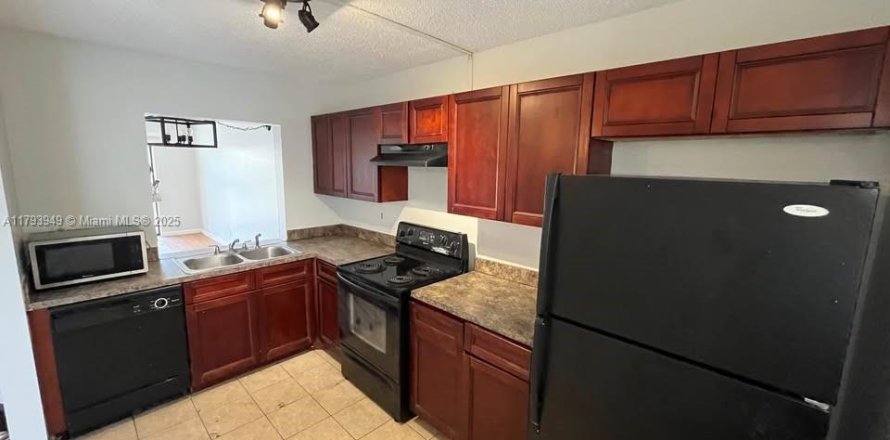 Condo in Coral Springs, Florida, 2 bedrooms  № 1700669