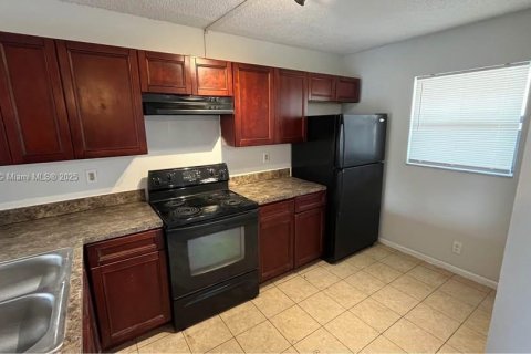 Condo in Coral Springs, Florida, 2 bedrooms  № 1700669 - photo 21