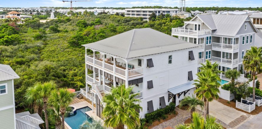 House in Seacrest, Florida 9 bedrooms, 460.33 sq.m. № 558744