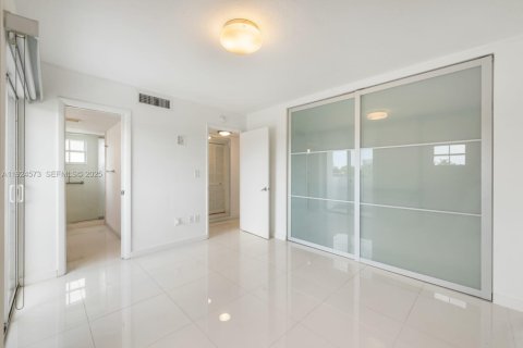 Appartement à louer à Miami, Floride: 1 chambre, 74.32 m2 № 1982937 - photo 6