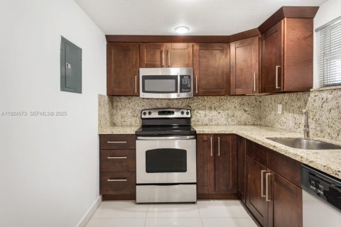 Appartement à louer à Miami, Floride: 1 chambre, 74.32 m2 № 1982937 - photo 5