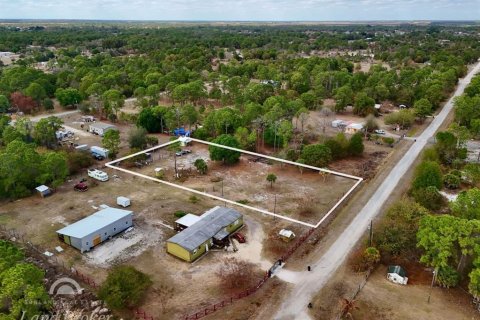 Land in Clewiston, Florida № 2118571 - photo 2