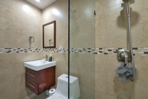 Villa ou maison à vendre à Miami, Floride: 3 chambres, 118.54 m2 № 1889947 - photo 8