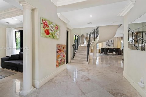 Casa en alquiler en Coral Gables, Florida, 6 dormitorios, 395.21 m2 № 2026337 - foto 8