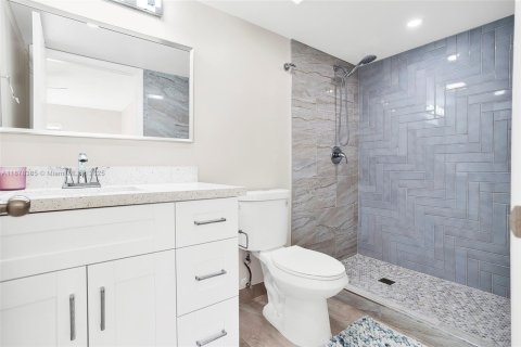 Condo in Delray Beach, Florida, 2 bedrooms  № 1942161 - photo 29