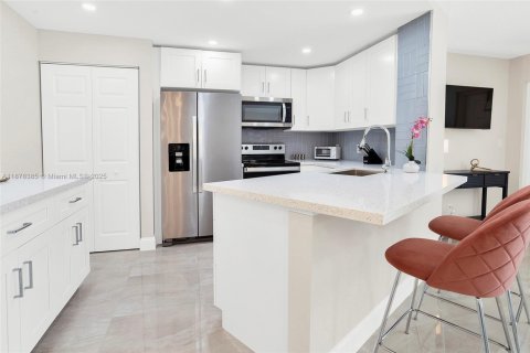 Condo in Delray Beach, Florida, 2 bedrooms  № 1942161 - photo 3