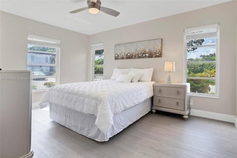 Condo in Delray Beach, Florida, 2 bedrooms  № 1942161 - photo 27