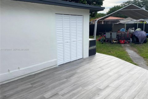 Villa ou maison à louer à Miami, Floride: 2 chambres, 128.48 m2 № 2044710 - photo 22