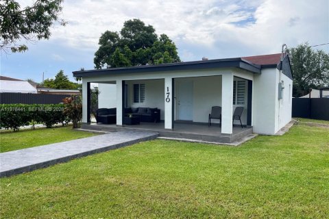 Villa ou maison à Miami, Floride 2 chambres, 128.48 m2 № 2044710