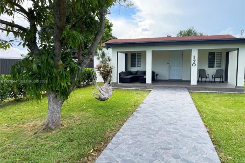 Villa ou maison à louer à Miami, Floride: 2 chambres, 128.48 m2 № 2044710 - photo 3