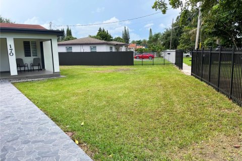 Villa ou maison à louer à Miami, Floride: 2 chambres, 128.48 m2 № 2044710 - photo 23