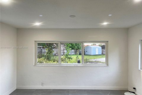 Villa ou maison à louer à Miami, Floride: 2 chambres, 128.48 m2 № 2044710 - photo 16