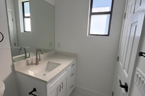 Villa ou maison à louer à Lehigh Acres, Floride: 3 chambres № 1967178 - photo 4