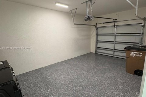 Villa ou maison à louer à Lehigh Acres, Floride: 3 chambres № 1967178 - photo 17