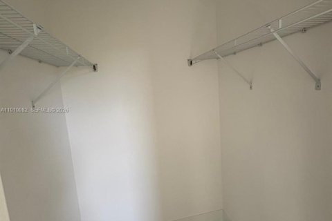 Villa ou maison à louer à Lehigh Acres, Floride: 3 chambres № 1967178 - photo 10