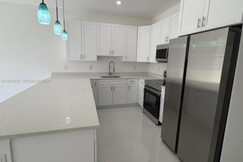 Villa ou maison à louer à Lehigh Acres, Floride: 3 chambres № 1967178 - photo 5