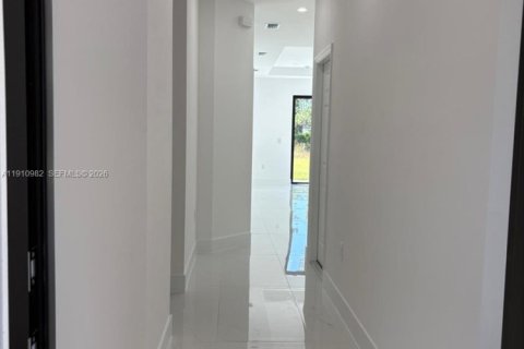 Villa ou maison à louer à Lehigh Acres, Floride: 3 chambres № 1967178 - photo 6