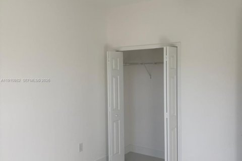 Villa ou maison à louer à Lehigh Acres, Floride: 3 chambres № 1967178 - photo 11