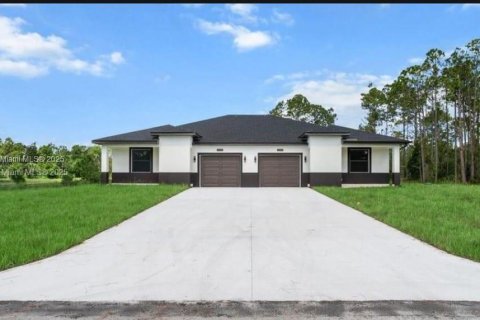 Villa ou maison à Lehigh Acres, Floride 3 chambres № 1967178