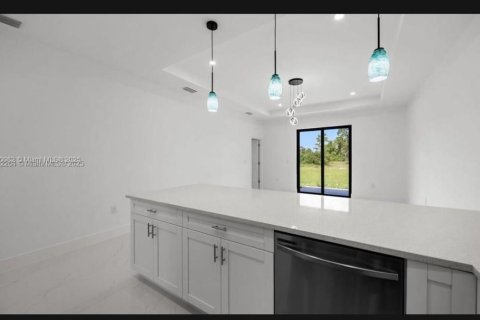 Villa ou maison à louer à Lehigh Acres, Floride: 3 chambres № 1967178 - photo 3